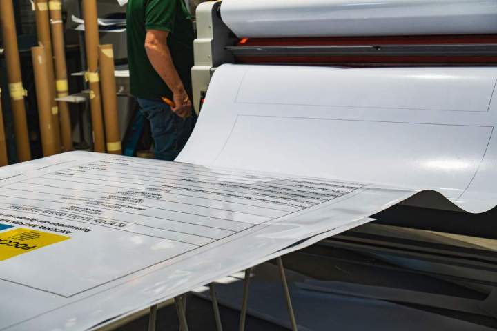 FLASH ENSEIGNE SARL 16