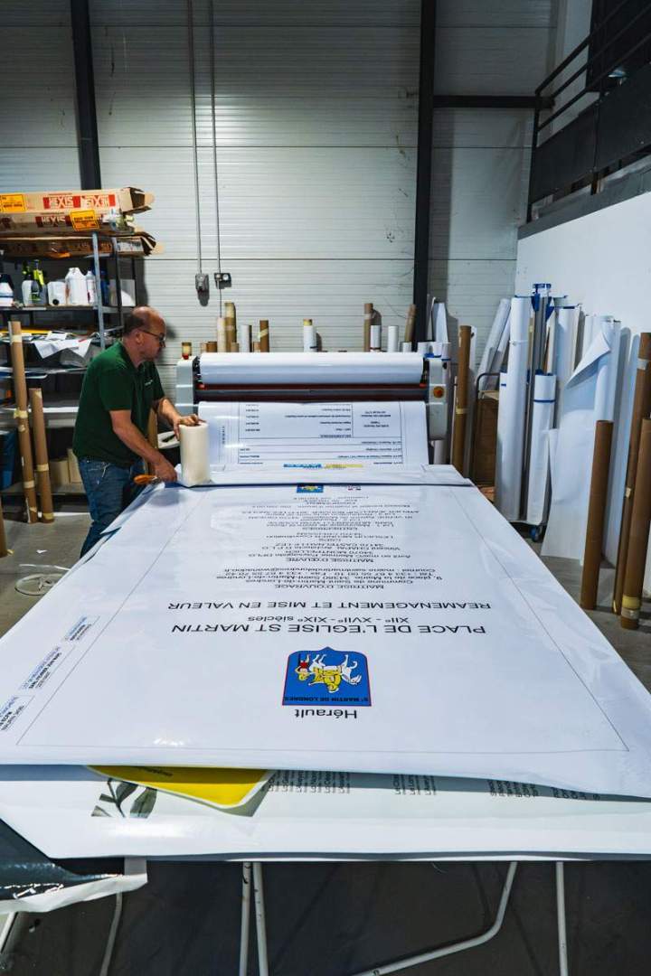 FLASH ENSEIGNE SARL 17